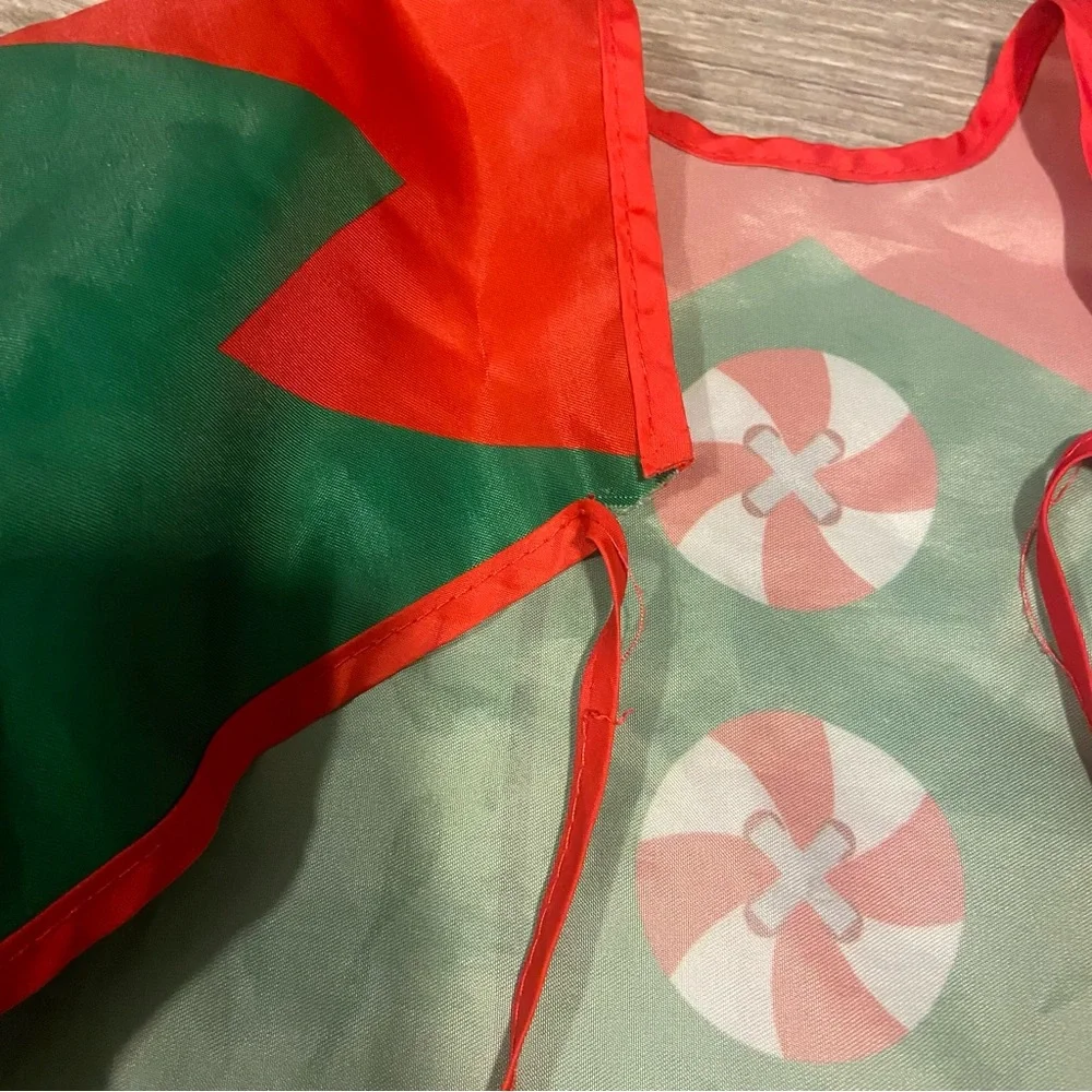 Bum kins long sleeve toddler elf Christmas bibs 2pk GUC